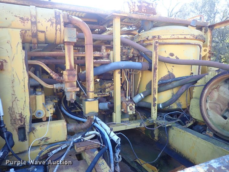 image for item DB7586 Caterpillar 225 excavator