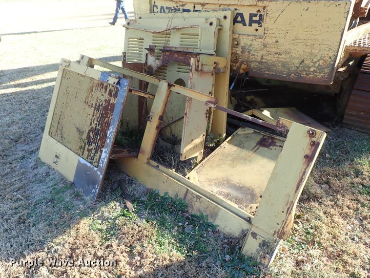 image for item DB7586 Caterpillar 225 excavator