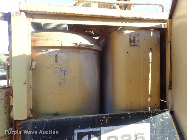 image for item DB7586 Caterpillar 225 excavator