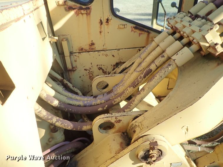 image for item DB7586 Caterpillar 225 excavator