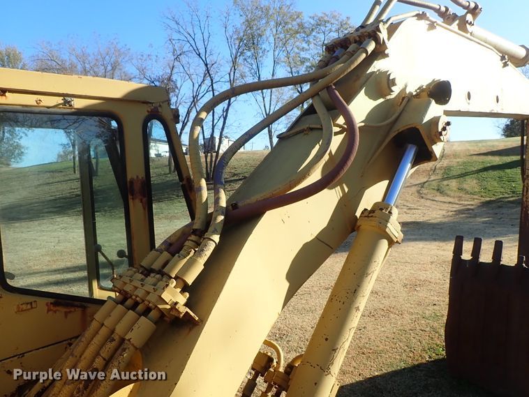 image for item DB7586 Caterpillar 225 excavator