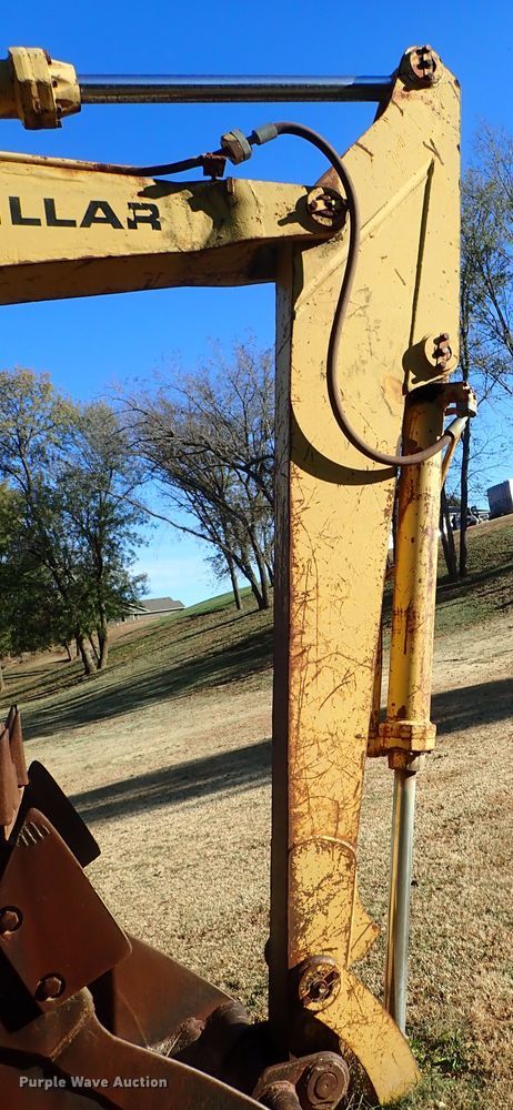 image for item DB7586 Caterpillar 225 excavator