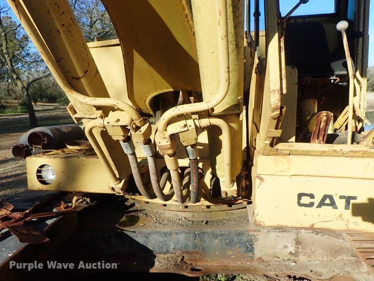 image for item DB7586 Caterpillar 225 excavator