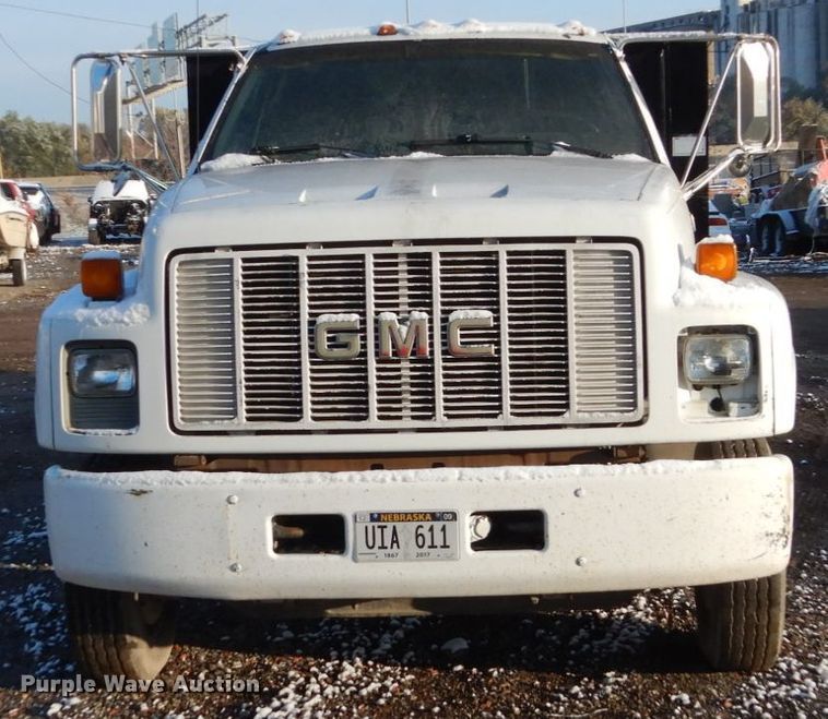 image for item DC4520 1994 GMC TopKick C5500 flatbed truck