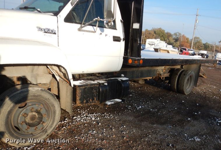 image for item DC4520 1994 GMC TopKick C5500 flatbed truck