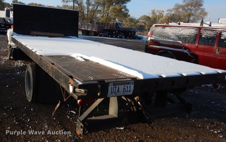 image for item DC4520 1994 GMC TopKick C5500 flatbed truck