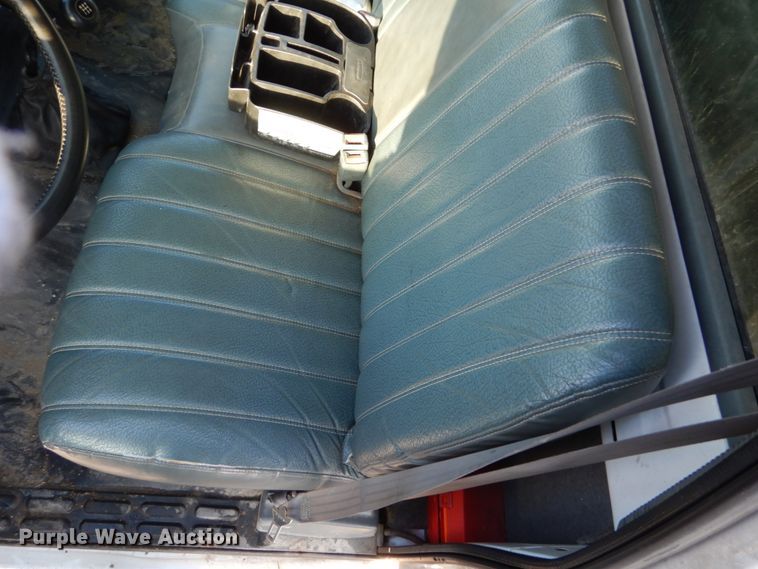 image for item DC4520 1994 GMC TopKick C5500 flatbed truck