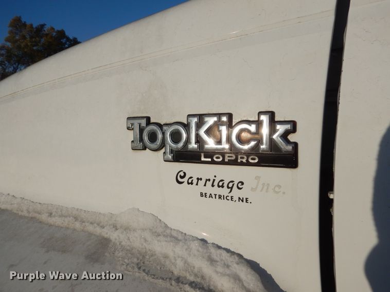 image for item DC4520 1994 GMC TopKick C5500 flatbed truck