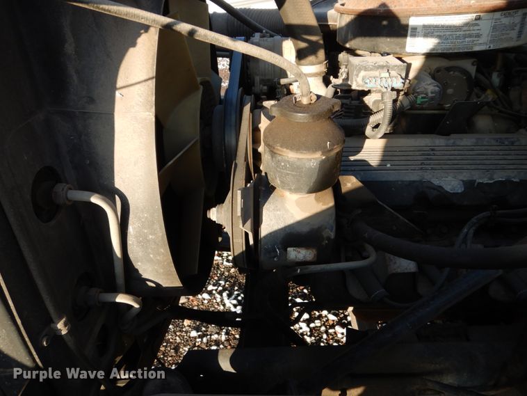 image for item DC4520 1994 GMC TopKick C5500 flatbed truck