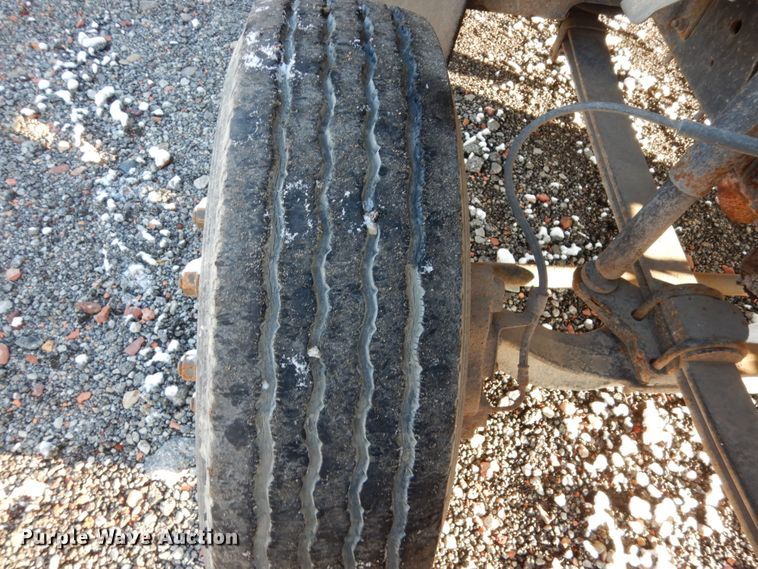 image for item DC4520 1994 GMC TopKick C5500 flatbed truck