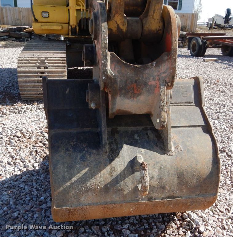 image for item DC4524 2003 Komatsu PC160LC-7 excavator