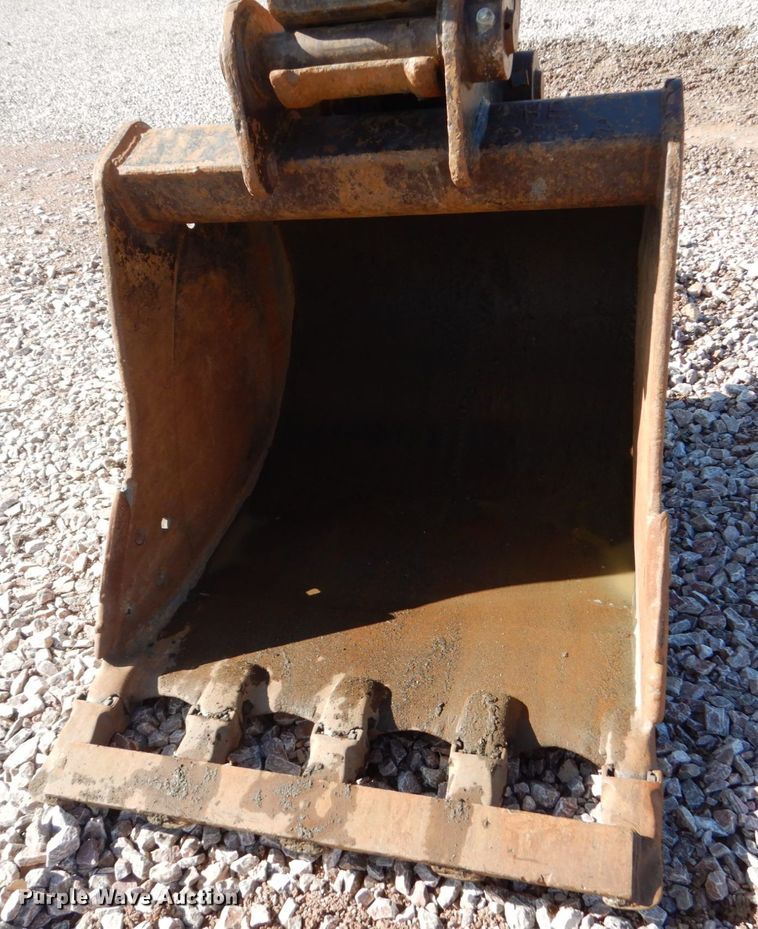 image for item DC4524 2003 Komatsu PC160LC-7 excavator