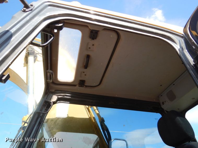 image for item DC4524 2003 Komatsu PC160LC-7 excavator