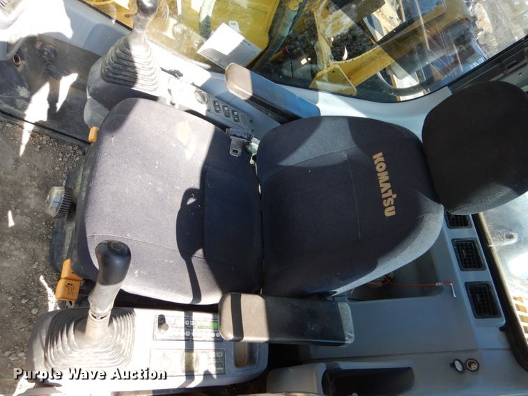 image for item DC4524 2003 Komatsu PC160LC-7 excavator