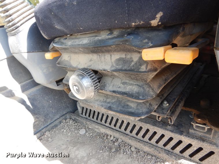 image for item DC4524 2003 Komatsu PC160LC-7 excavator