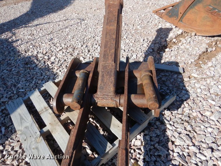 image for item DC4524 2003 Komatsu PC160LC-7 excavator