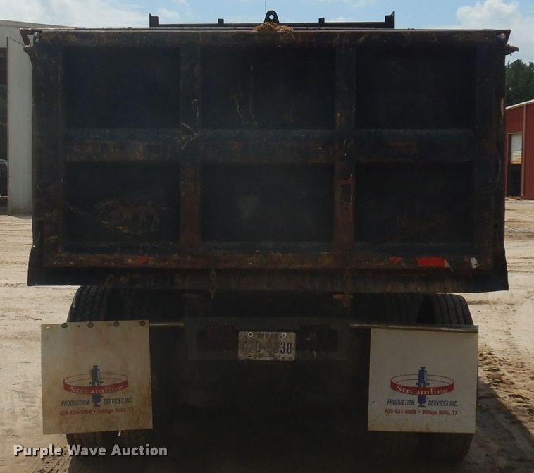 image for item DD3022 1994 Peterbilt 375 dump truck