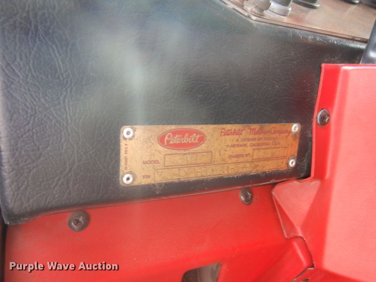 image for item DD3022 1994 Peterbilt 375 dump truck