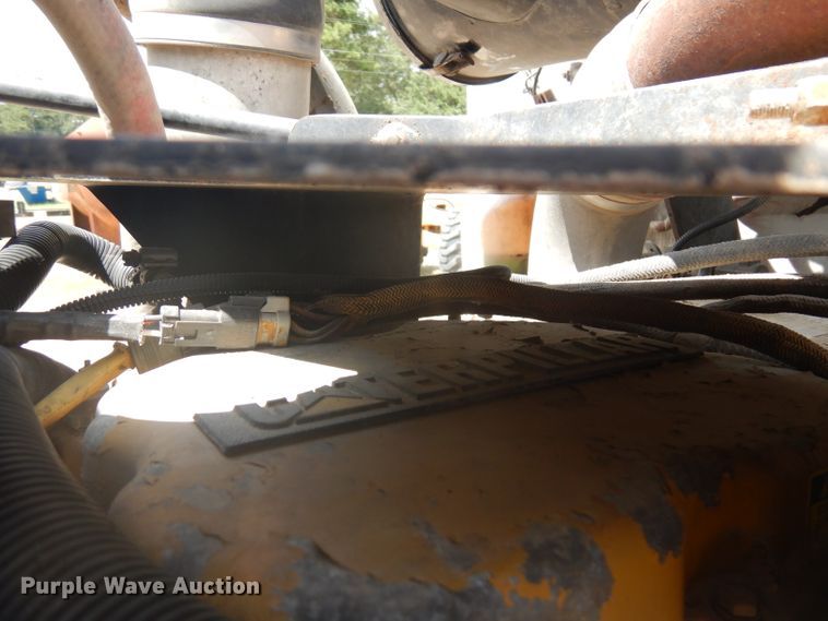 image for item DD3022 1994 Peterbilt 375 dump truck