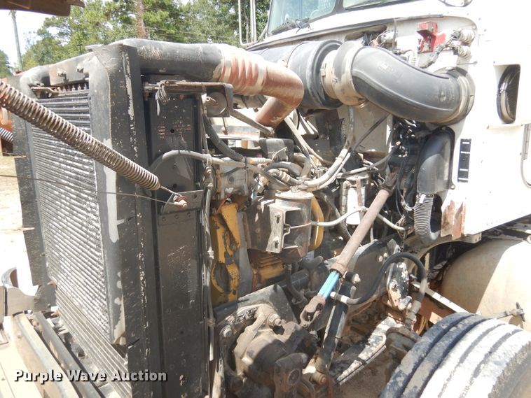 image for item DD3022 1994 Peterbilt 375 dump truck