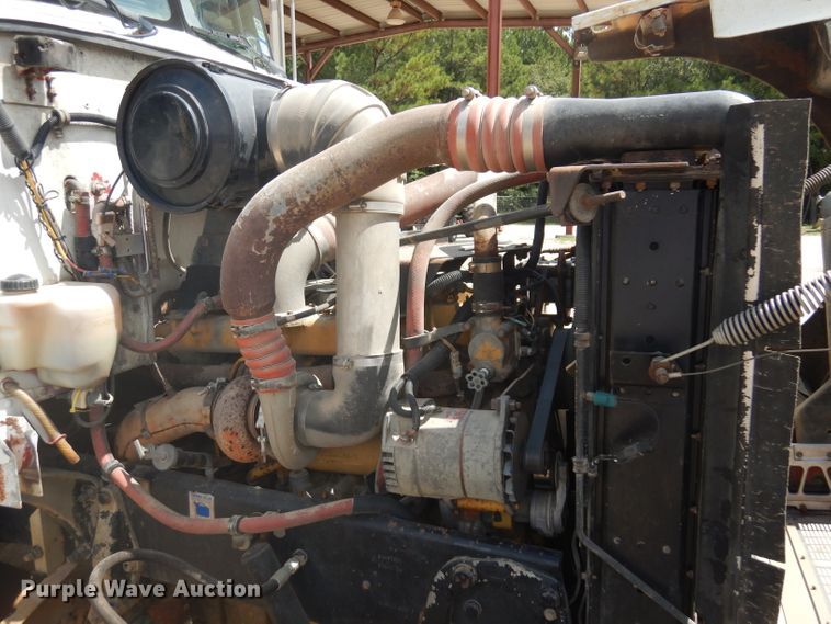 image for item DD3022 1994 Peterbilt 375 dump truck