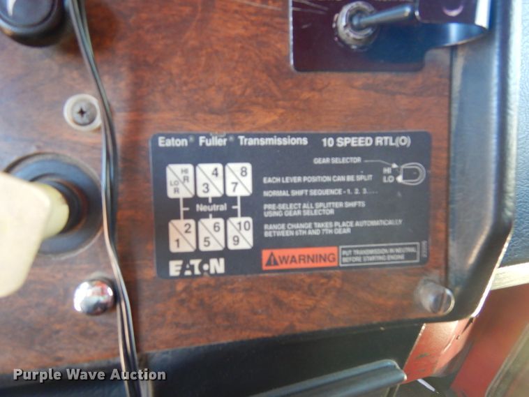 image for item DD3022 1994 Peterbilt 375 dump truck