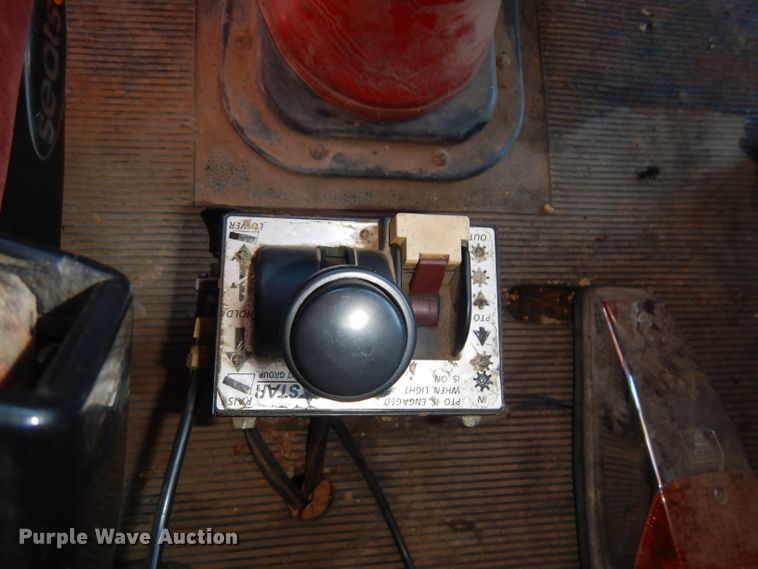 image for item DD3022 1994 Peterbilt 375 dump truck