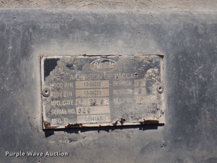 image for item DD3022 1994 Peterbilt 375 dump truck