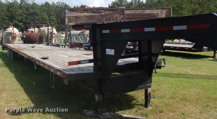 image for item DD3025 2000 Bourg equipment trailer