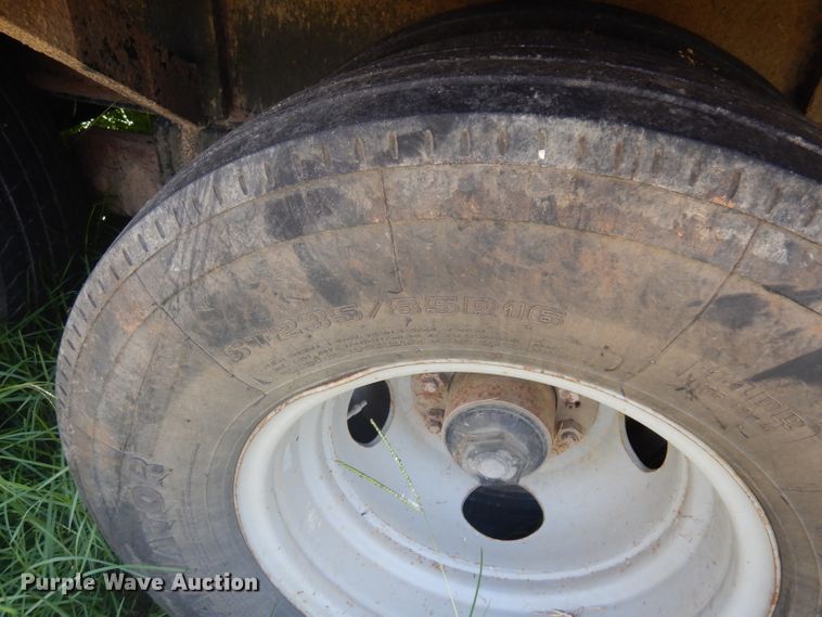 image for item DD3025 2000 Bourg equipment trailer