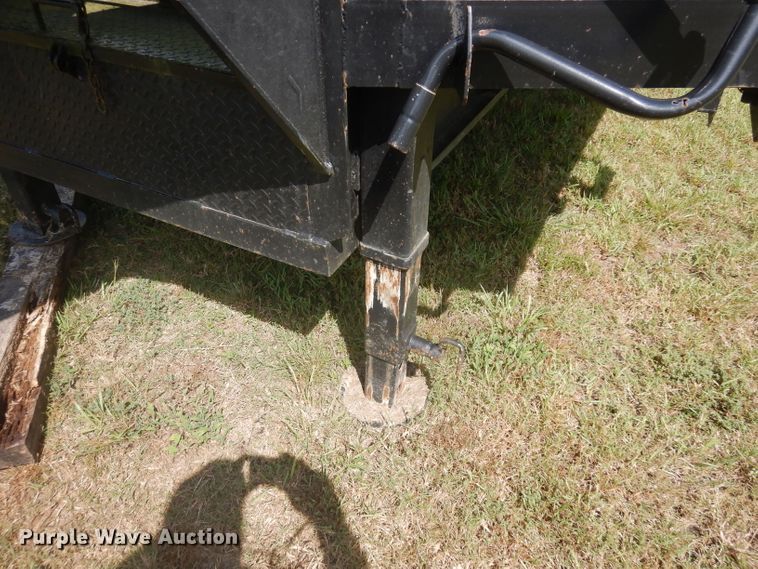 image for item DD3025 2000 Bourg equipment trailer