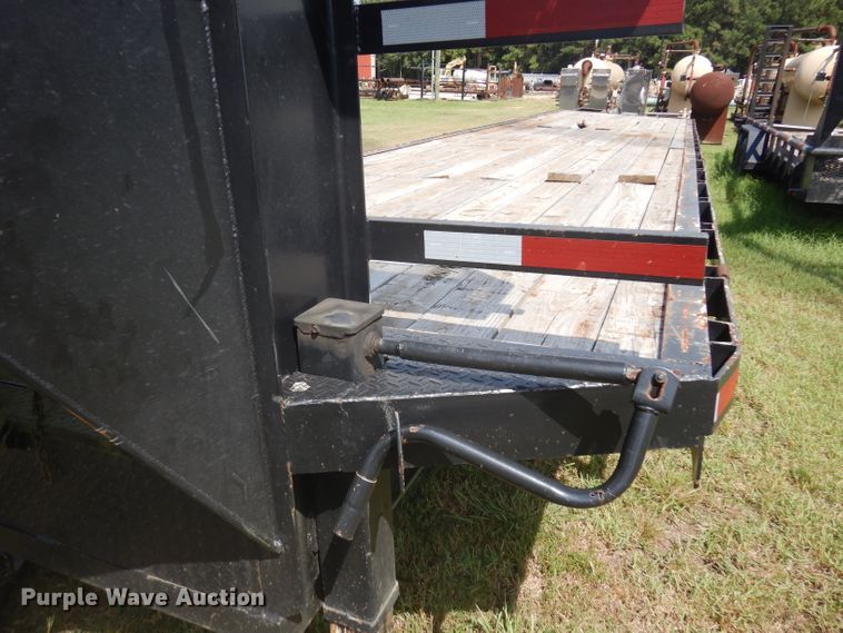 image for item DD3025 2000 Bourg equipment trailer