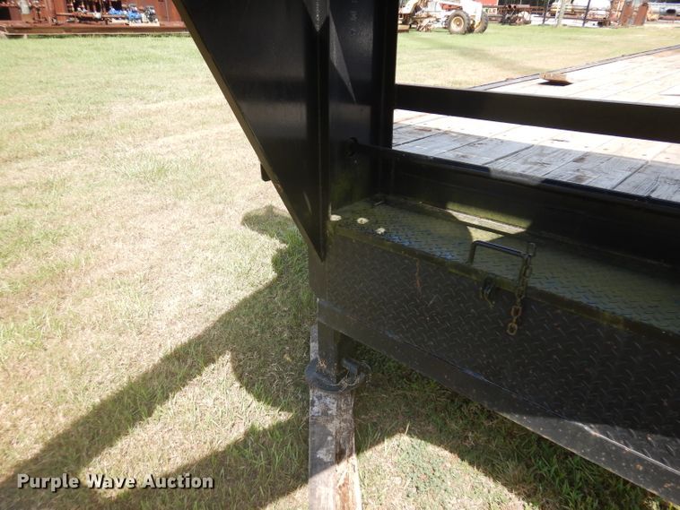 image for item DD3025 2000 Bourg equipment trailer