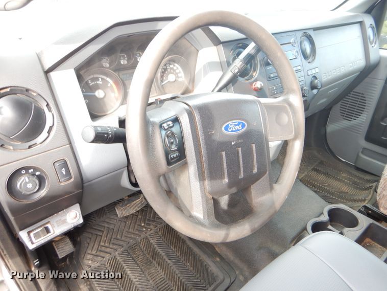 image for item DD4516 2011 Ford F550 Super Duty service truck with crane