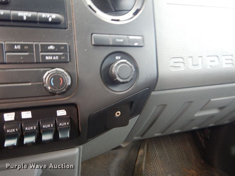 image for item DD4516 2011 Ford F550 Super Duty service truck with crane