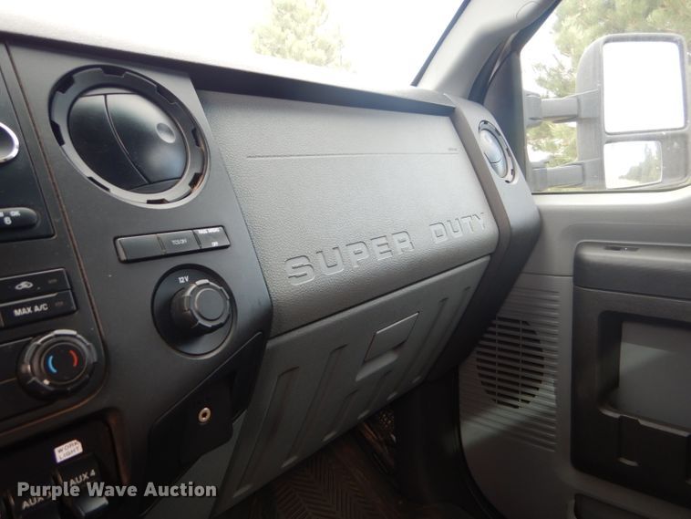 image for item DD4516 2011 Ford F550 Super Duty service truck with crane