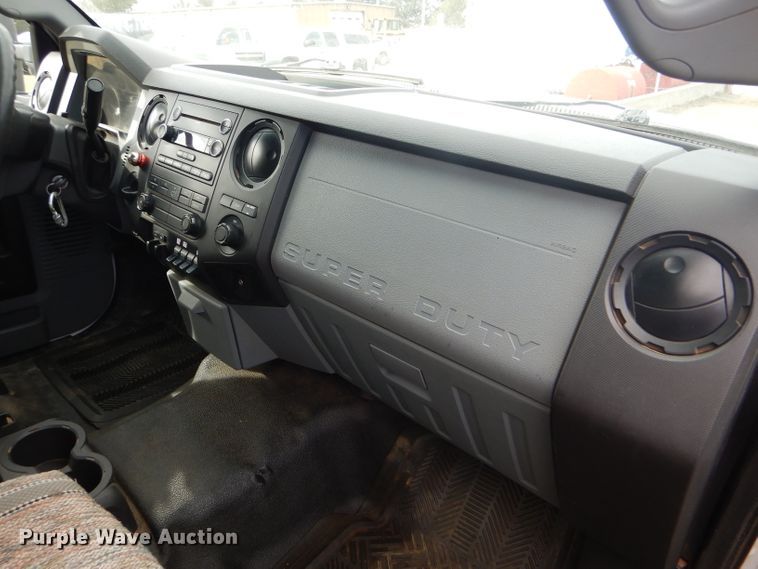 image for item DD4516 2011 Ford F550 Super Duty service truck with crane