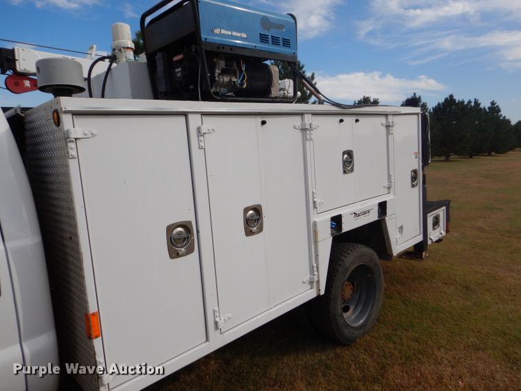 image for item DD4516 2011 Ford F550 Super Duty service truck with crane