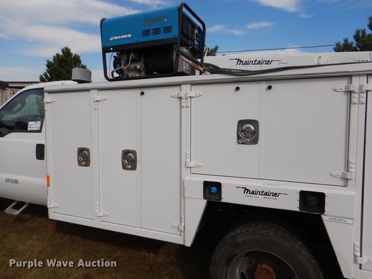 image for item DD4516 2011 Ford F550 Super Duty service truck with crane