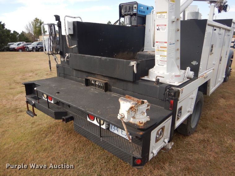image for item DD4516 2011 Ford F550 Super Duty service truck with crane