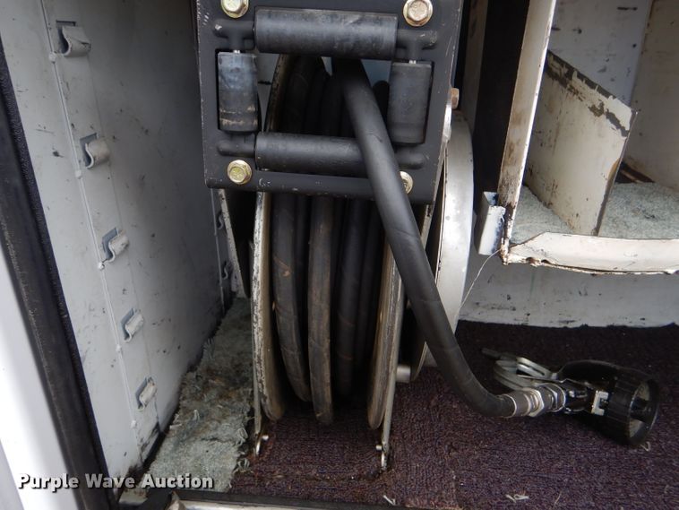 image for item DD4516 2011 Ford F550 Super Duty service truck with crane