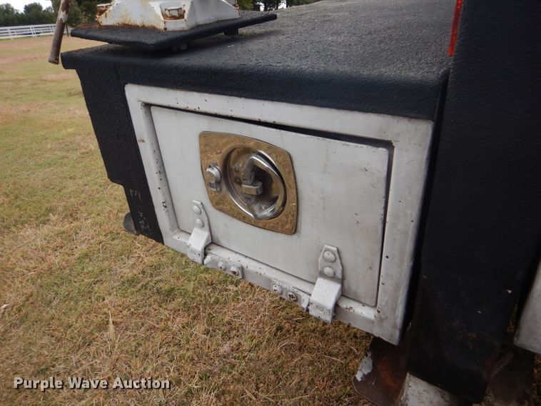 image for item DD4516 2011 Ford F550 Super Duty service truck with crane