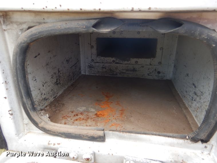 image for item DD4516 2011 Ford F550 Super Duty service truck with crane