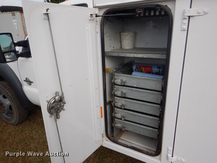 image for item DD4516 2011 Ford F550 Super Duty service truck with crane