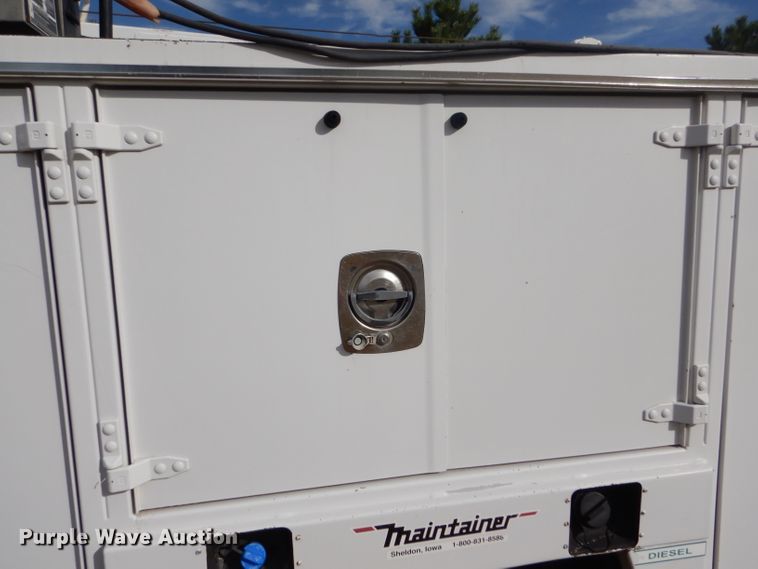 image for item DD4516 2011 Ford F550 Super Duty service truck with crane