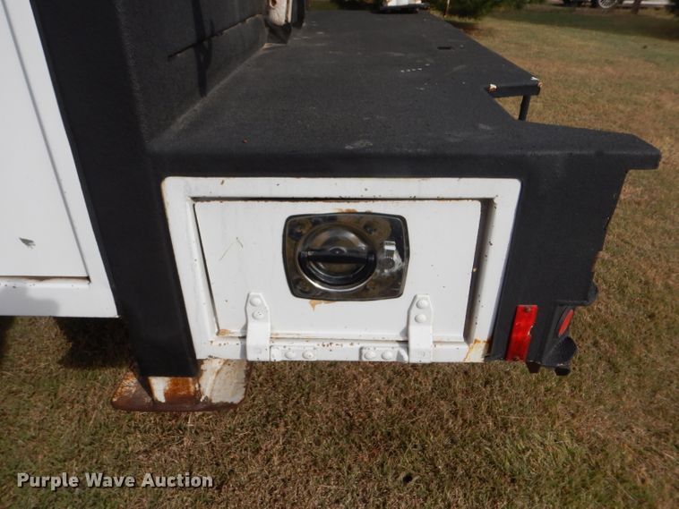 image for item DD4516 2011 Ford F550 Super Duty service truck with crane