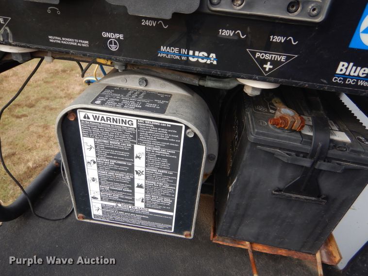 image for item DD4516 2011 Ford F550 Super Duty service truck with crane