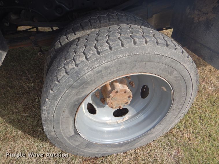 image for item DD4516 2011 Ford F550 Super Duty service truck with crane