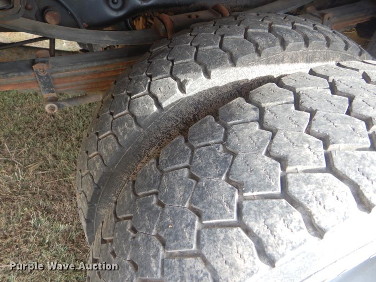 image for item DD4516 2011 Ford F550 Super Duty service truck with crane