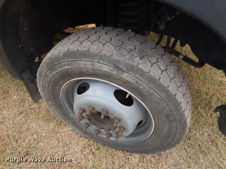 image for item DD4516 2011 Ford F550 Super Duty service truck with crane